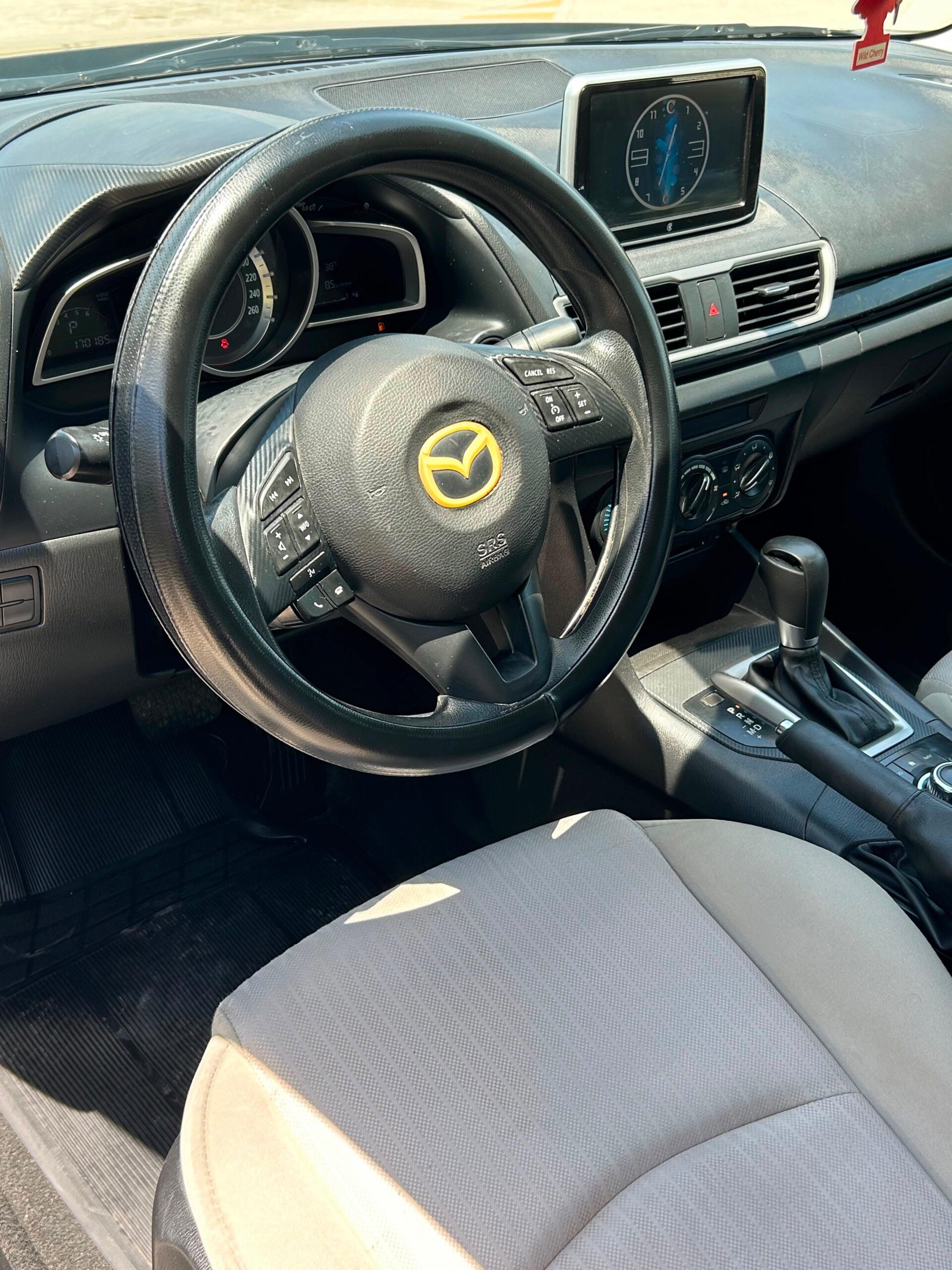 Mazda 3 Model: 2016