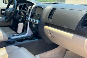 Toyota Sequoia Limited Model: 2009