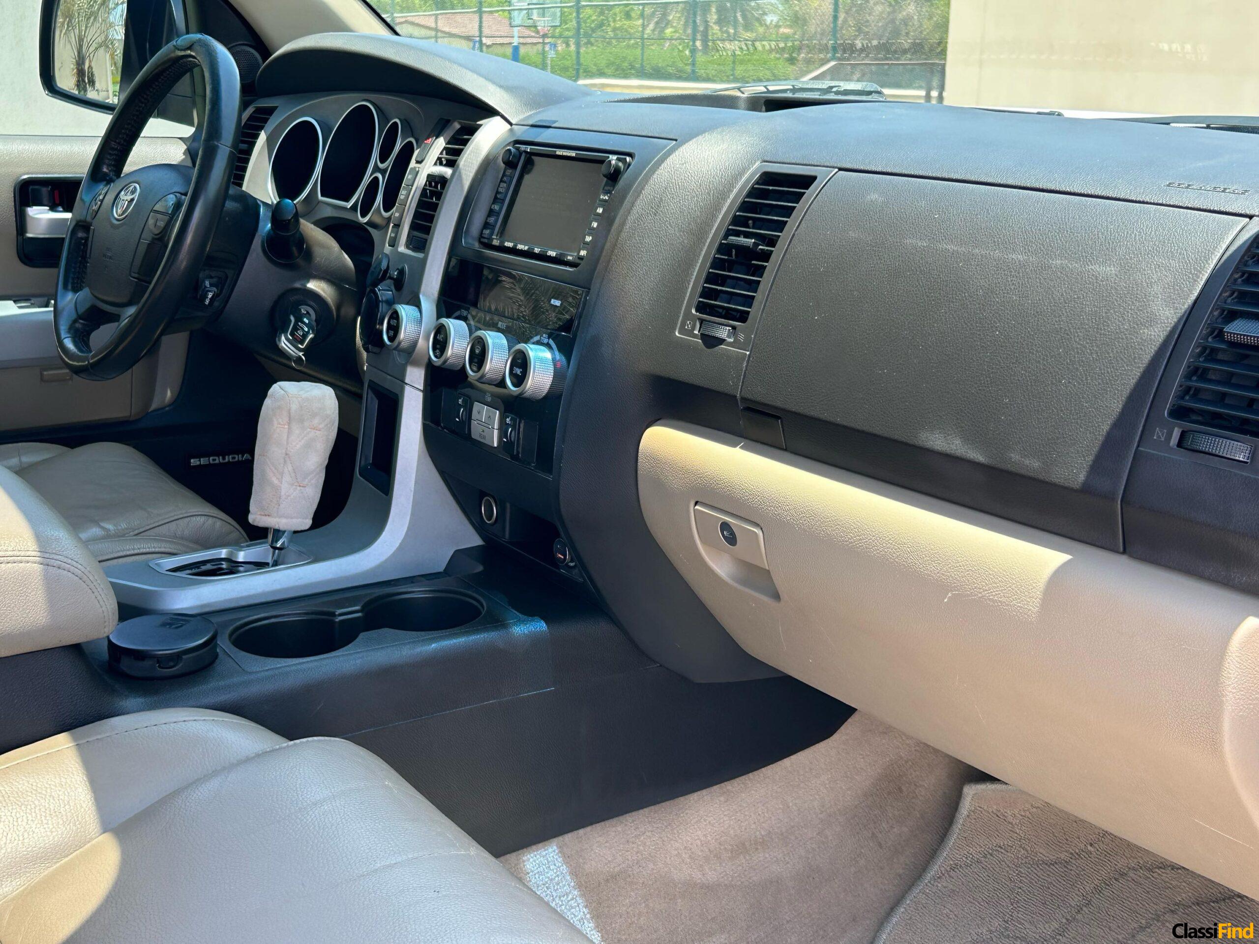 Toyota Sequoia Limited Model: 2009