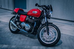 Triumph Thruxton 900