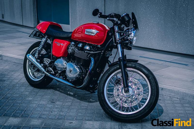 Triumph Thruxton 900