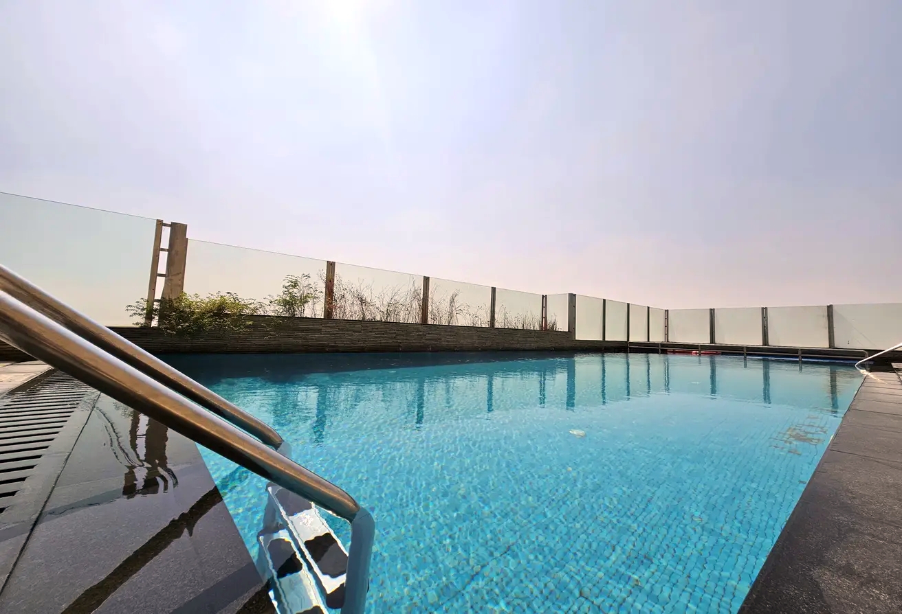 Luxury Studio Apartment for Rent: All-Inclusive, Prime Location Near Juffair Mall