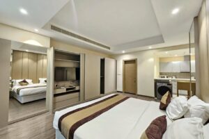 Luxury Studio Apartment for Rent: All-Inclusive, Prime Location Near Juffair Mall