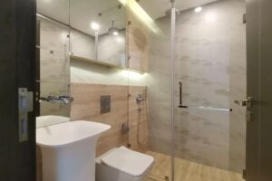 Bahrain Bay Apartments for Sale: Prime Location, 2-Minute Walk to Promenade