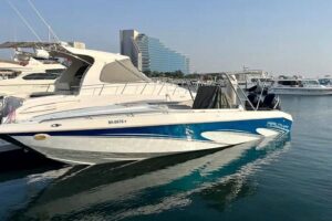 Pearl Craft 32ft Boat with Mercury 300 Outboard