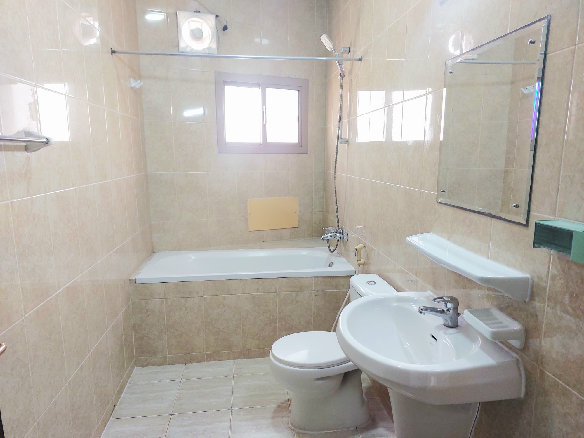 Fully Furnished Flat for Rent at Um Alhasam