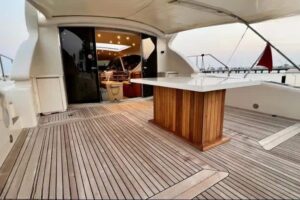 Luxury Yacht for Sale: ARNO LEOPARD 24, 2005 Model