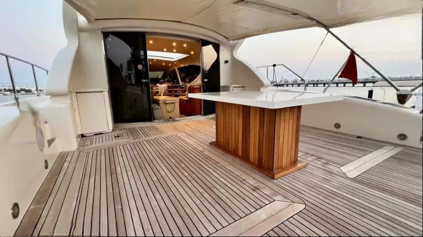 Luxury Yacht for Sale: ARNO LEOPARD 24, 2005 Model