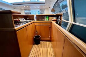 Luxury Yacht for Sale: ARNO LEOPARD 24, 2005 Model