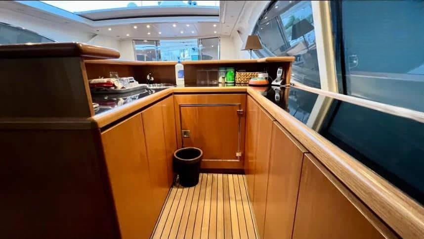 Luxury Yacht for Sale: ARNO LEOPARD 24, 2005 Model