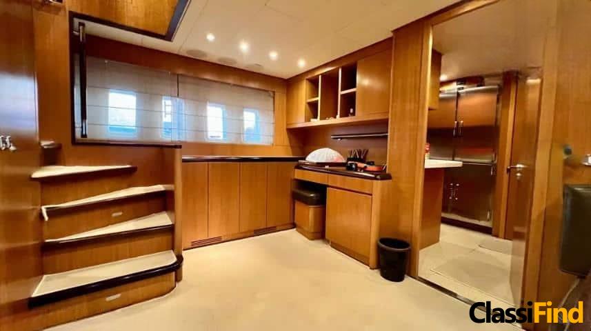 Luxury Yacht for Sale: ARNO LEOPARD 24, 2005 Model