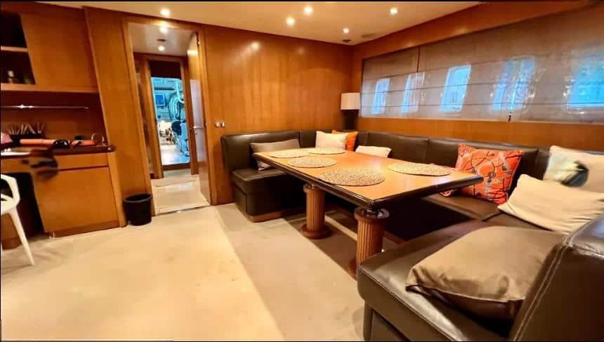 Luxury Yacht for Sale: ARNO LEOPARD 24, 2005 Model