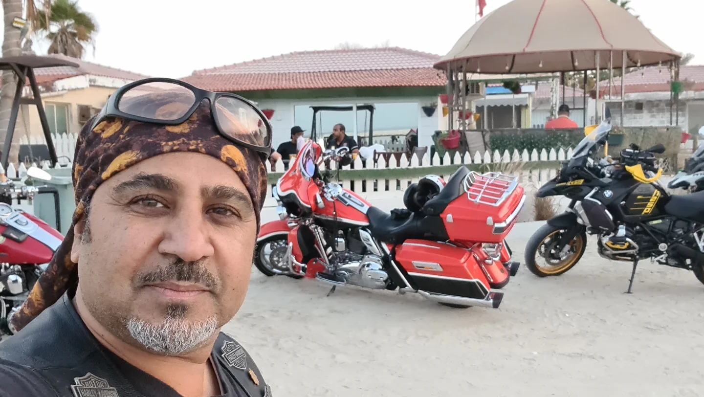 هارلي-ديفيدسون وإصلاح الدراجات النارية وإعادة بنائها وصيانتها ودهانها – أحمد طاهر