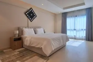 Safe and Luxurious Villas for Daily Rent in Budaiya: Spacious Rooms Available