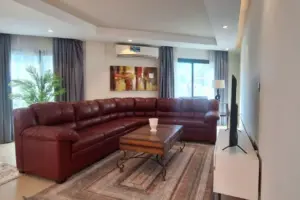 Safe and Luxurious Villas for Daily Rent in Budaiya: Spacious Rooms Available