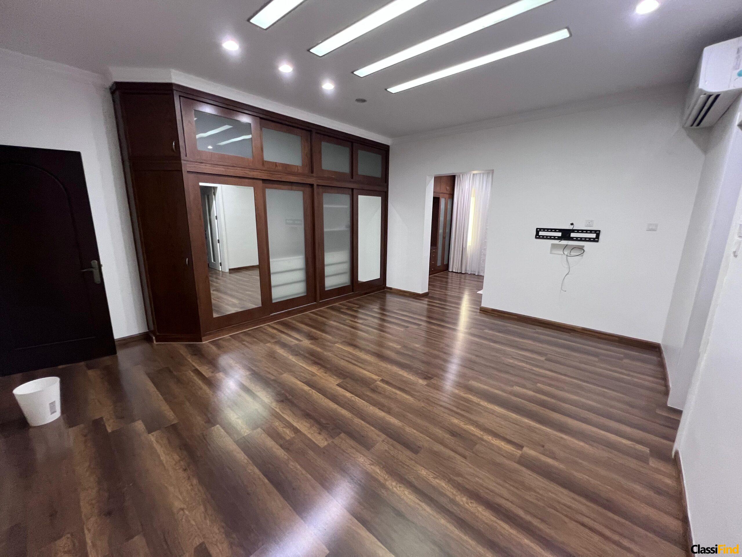 للبيع – فيلا سكنية راقية مع مسبح في الحد الجديدة