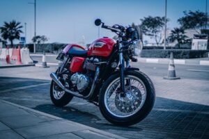 Triumph Thruxton 900