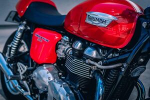 Triumph Thruxton 900