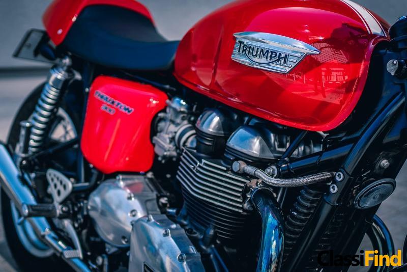 Triumph Thruxton 900