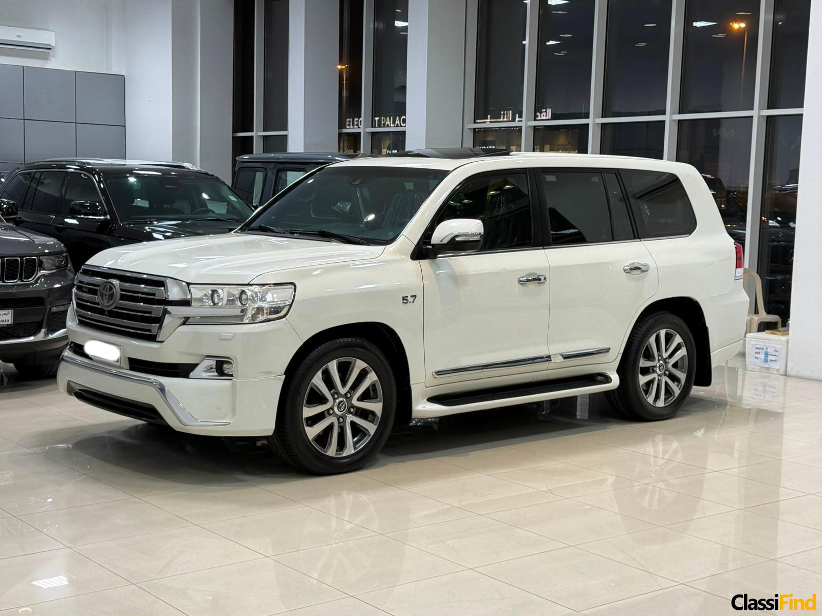 Toyota Land Cruiser VX-S 2016 (White)