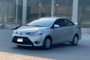 Toyota Yaris 2015 (Silver)