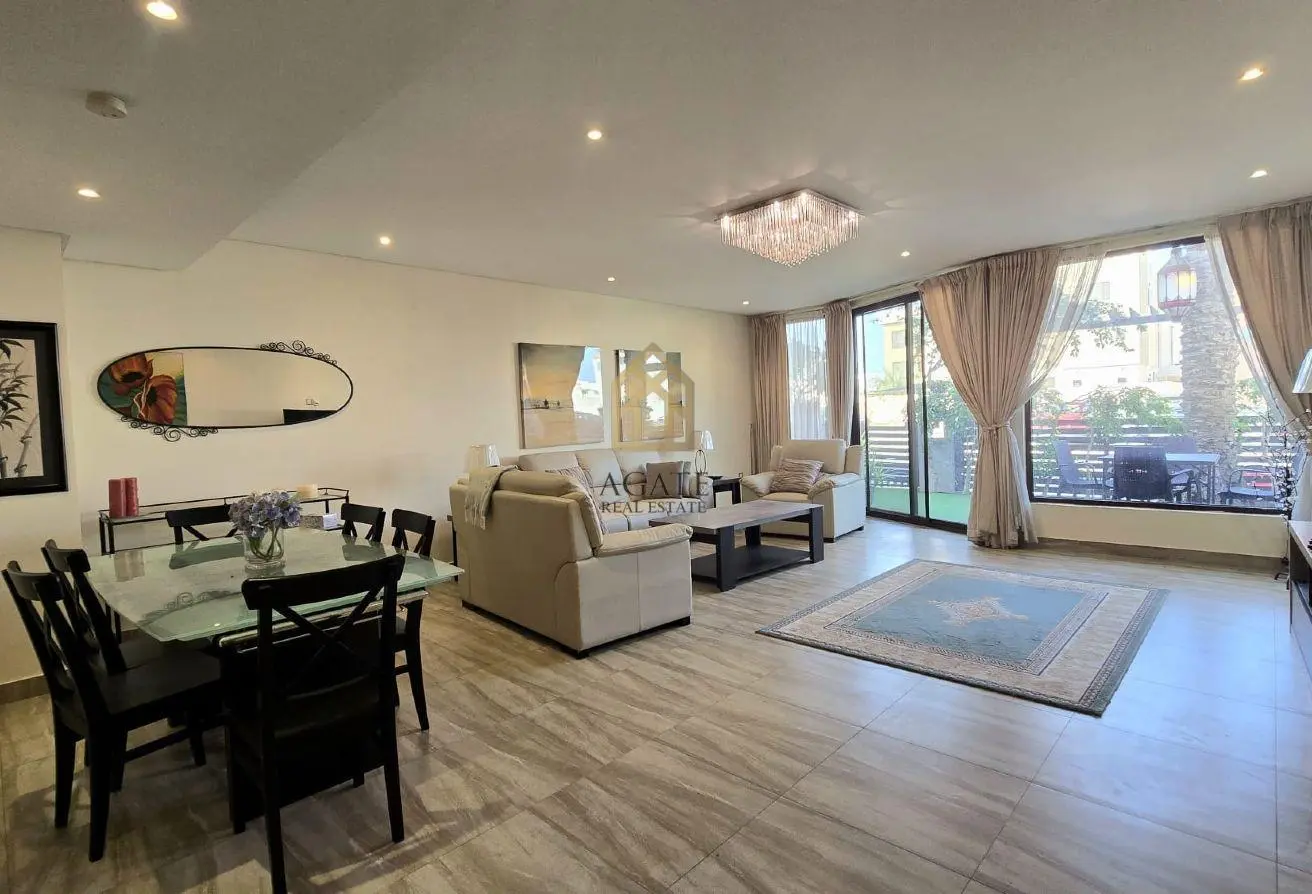 Villas for sale in Amwaj Avenue