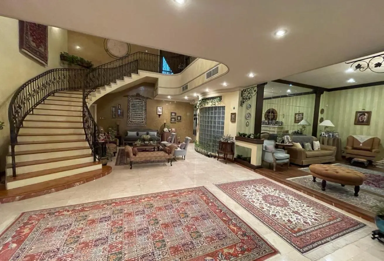 A spacious villa in a prime location in A’ali, situated on a corner plot with access from two roads, offering generous living spaces and a practical layout.