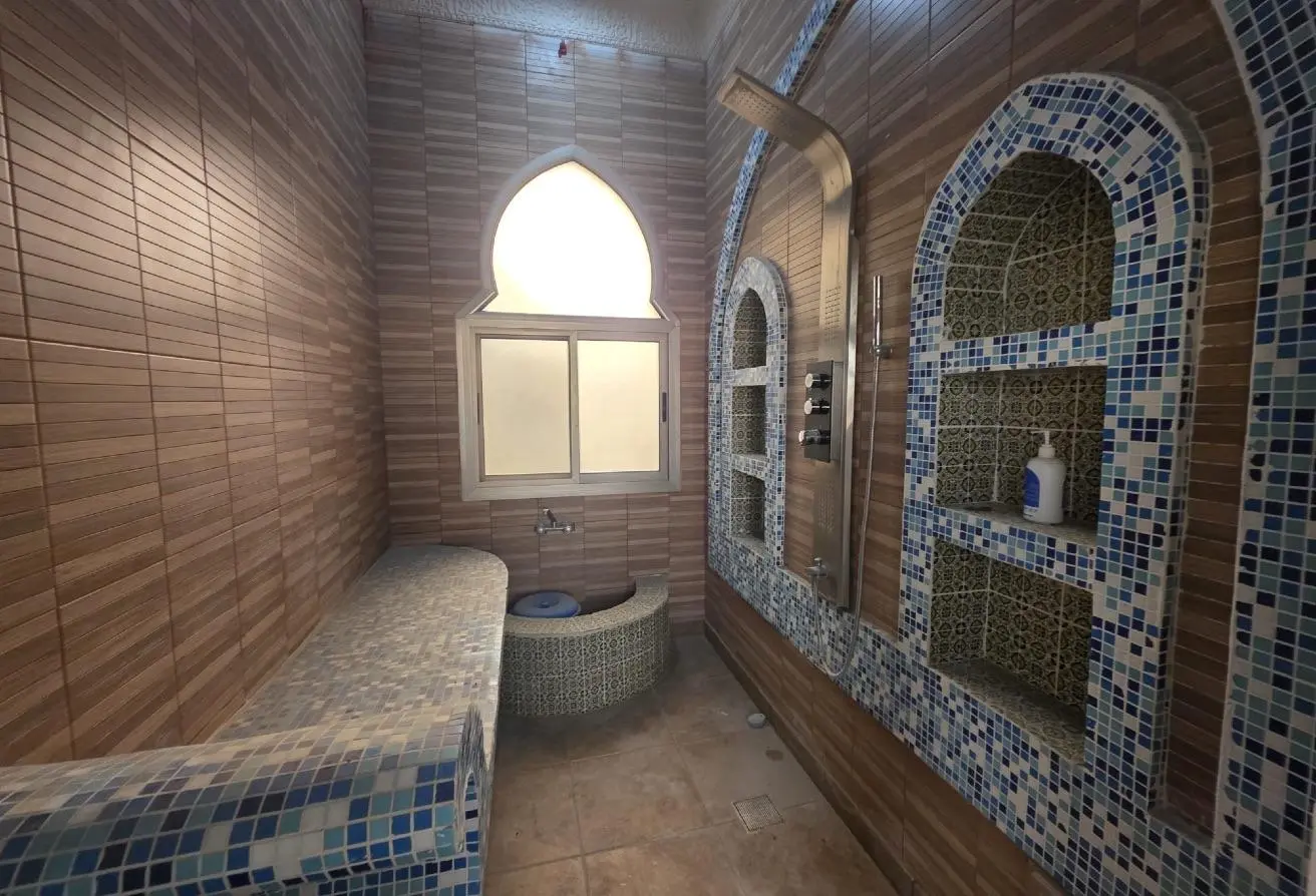 Luxury Classic-Style Villa for Sale in Saar/Shakhura – Exquisite Shakhura Real Estate Opportunity