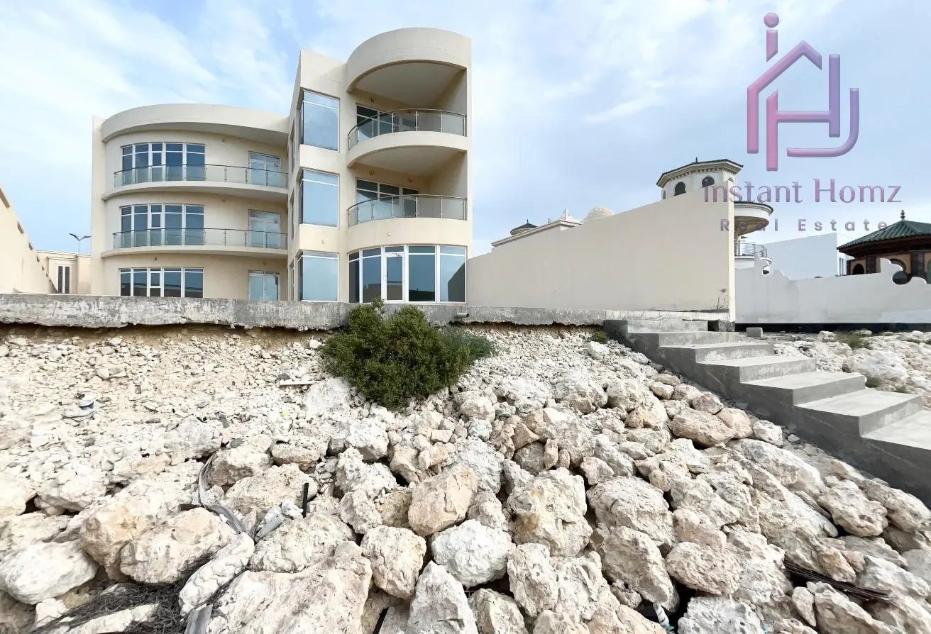 Corner 7BHK Villa for Sale in Amwaj Islands – Luxury Home