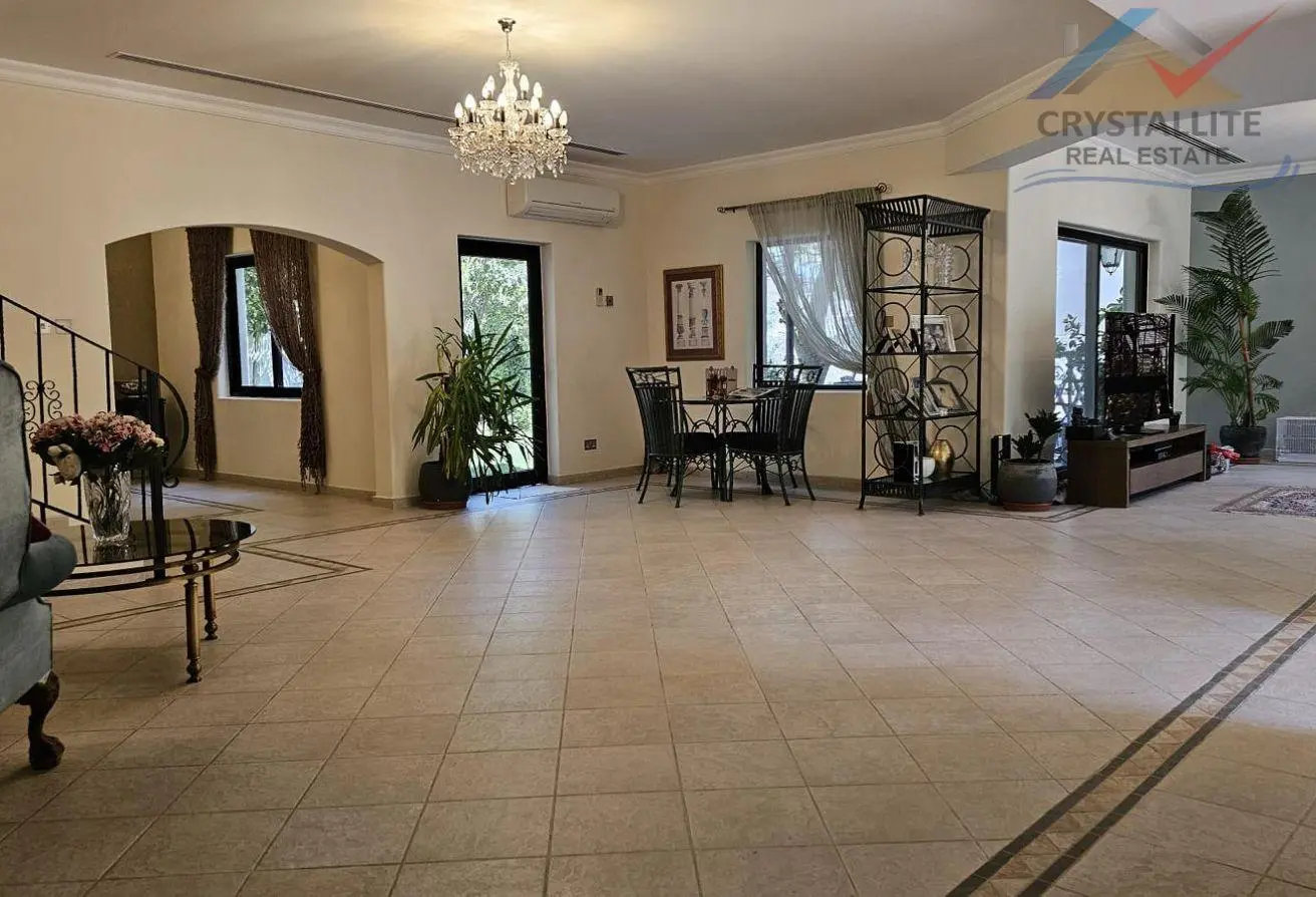 Double Plot Villas with Pool for Sale in Prime Saar Location