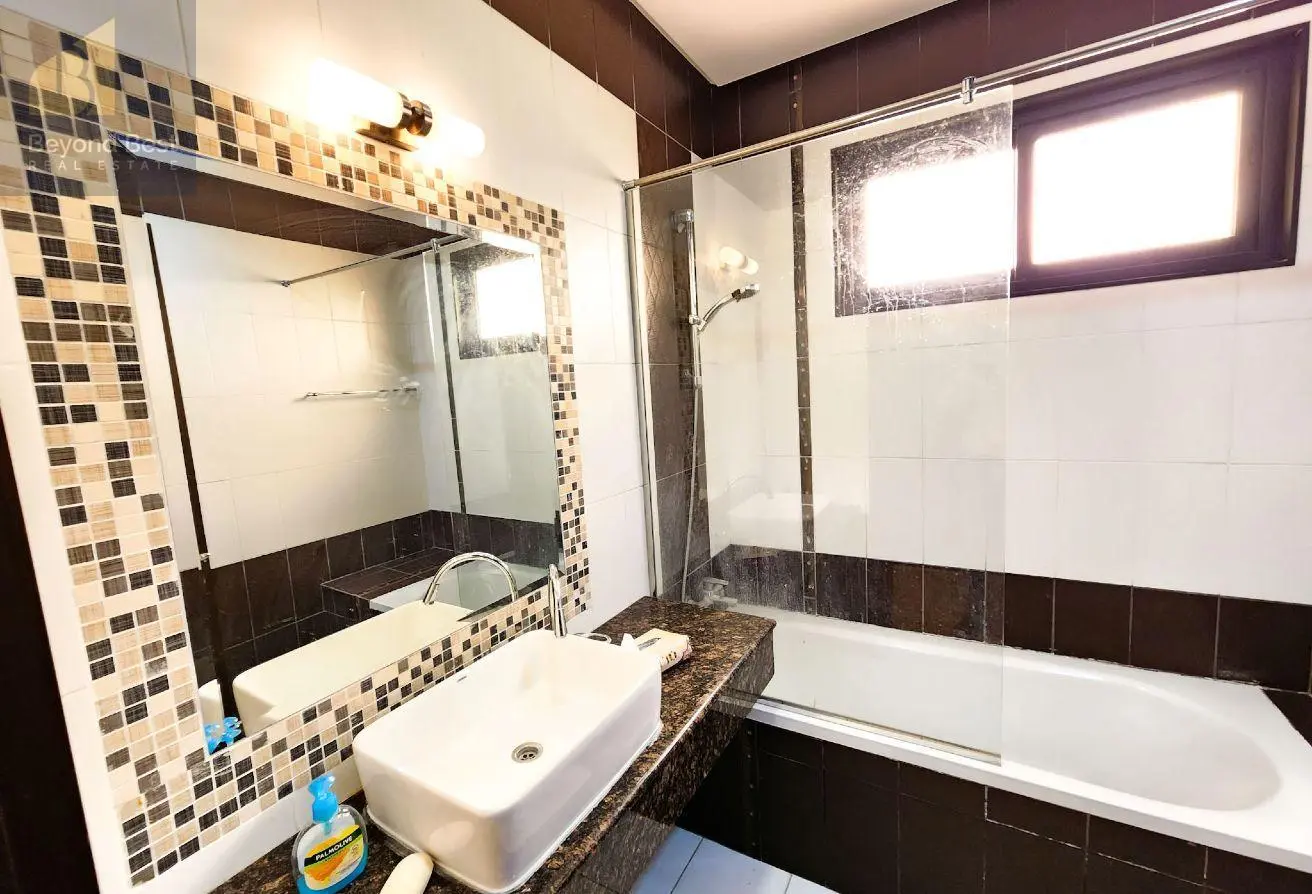 Bright & Modern Furnished Villa with Pool