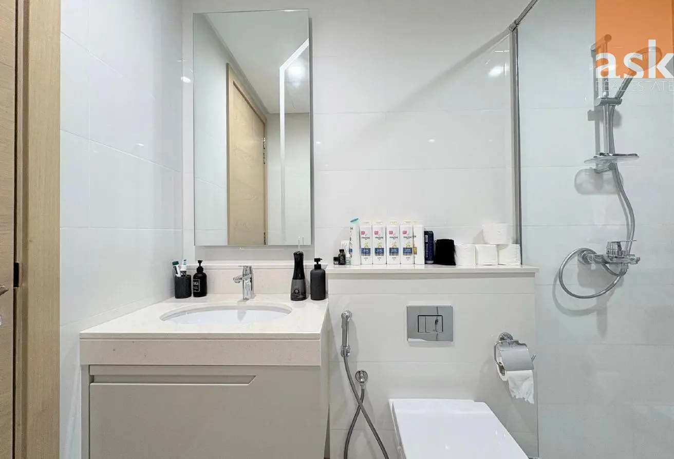 Luxury Freehold Villas for Sale in Al Naseem: Waterfront Location with Private Pool