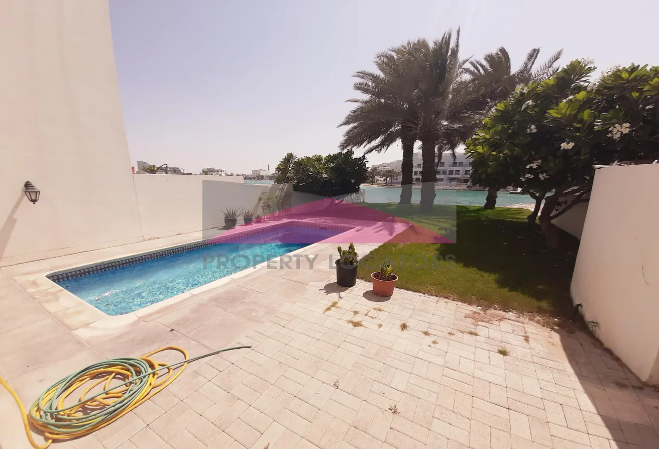 Luxurious Villa for Sale: Private Pool, Prime Location on White Sandy Beach – Tala Island