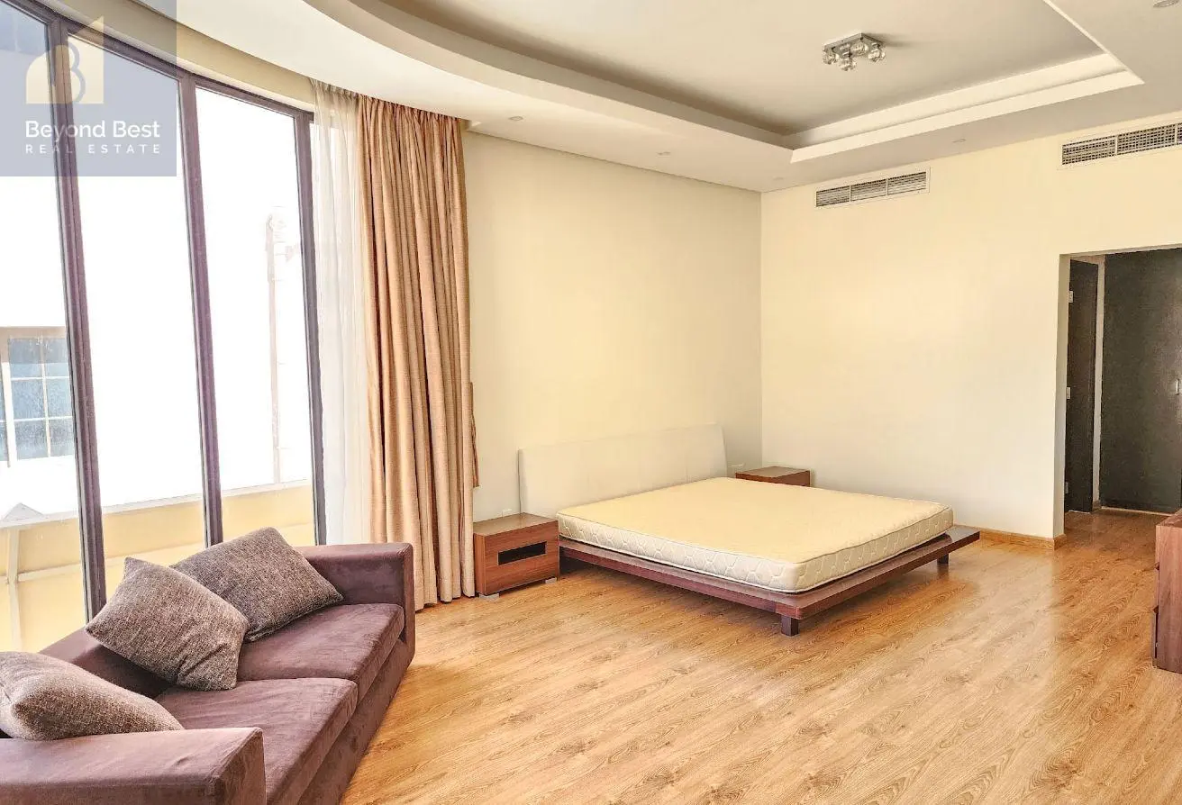 Bright & Modern Furnished Villa with Pool