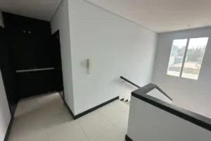 فلل هادئة بغرفتي نوم وصالة للبيع في الحدائق الخاصة والحي الهادئ بمشروع ريف فيوز