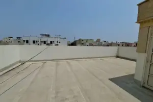 فلل للبيع في الزنج: موقع مميز، منطقة هادئة