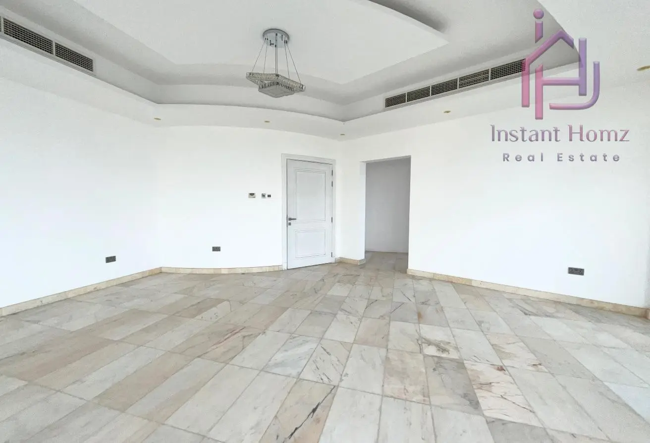 Corner 7BHK Villa for Sale in Amwaj Islands – Luxury Home