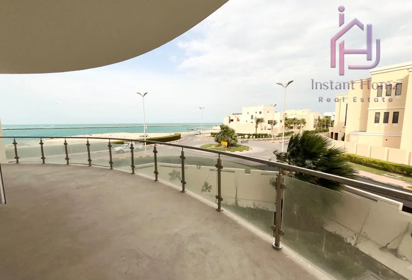 Corner 7BHK Villa for Sale in Amwaj Islands – Luxury Home