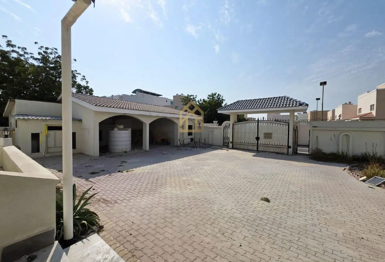 Grand Family Villa | Private Living | Prime Saar