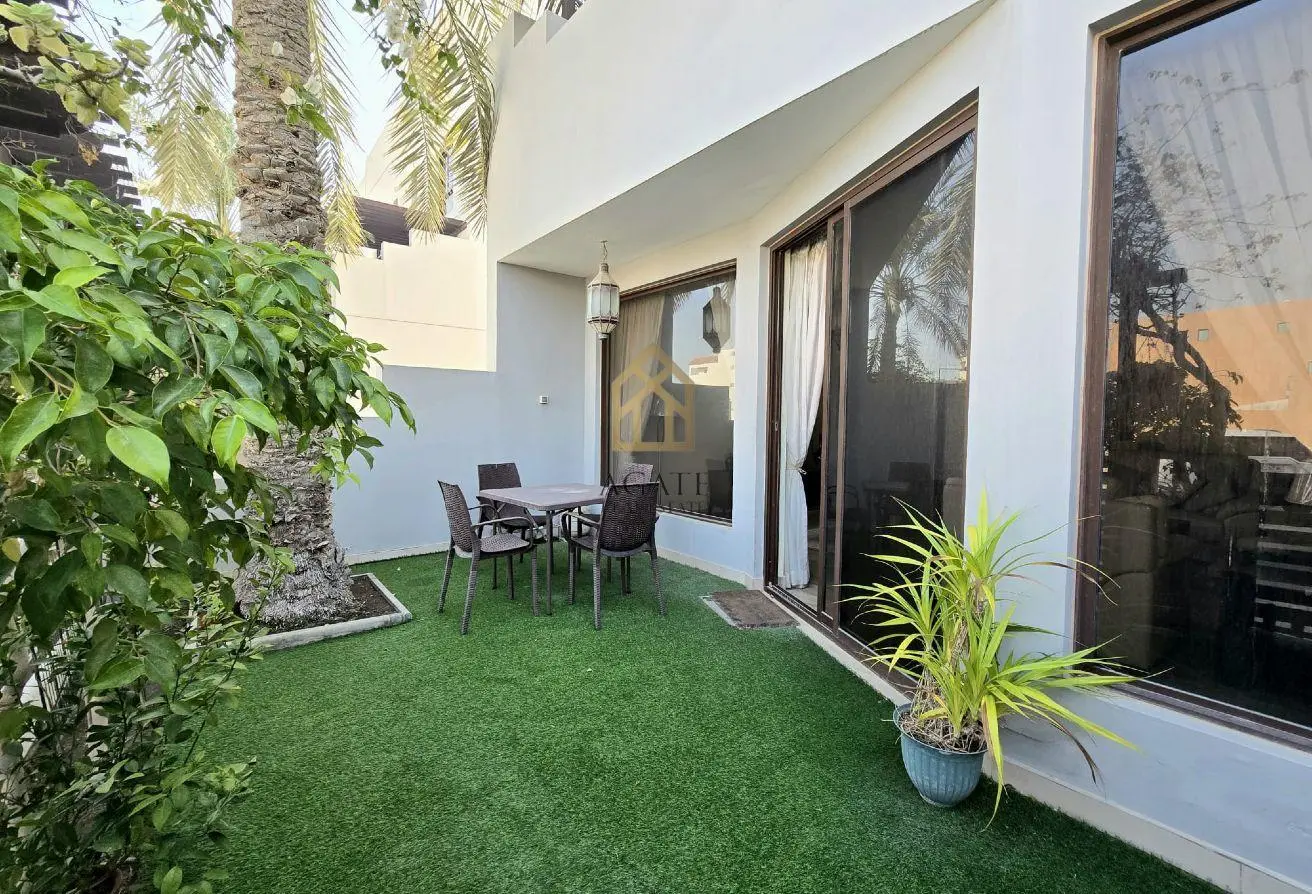 Villas for sale in Amwaj Avenue
