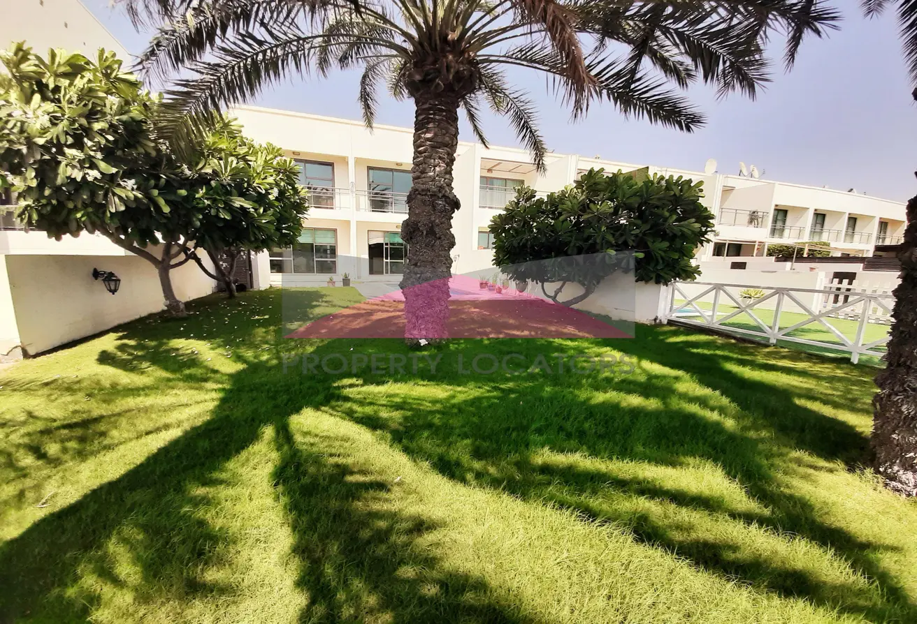 Luxurious Villa for Sale: Private Pool, Prime Location on White Sandy Beach – Tala Island
