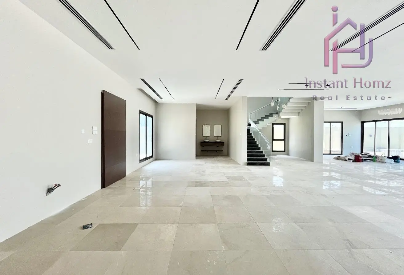 Luxury Villa for Sale in Al Janabiya, Beautiful Design