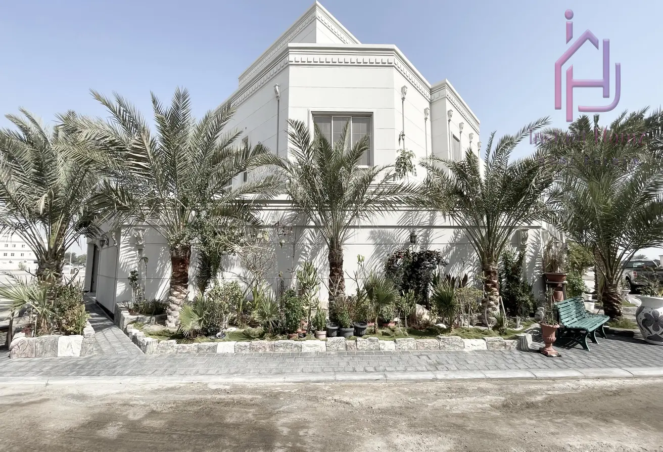 5BHK Corner Villa for Sale | Luxury Home in Tubli