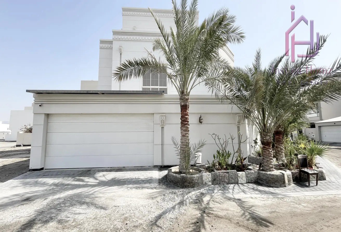 5BHK Corner Villa for Sale | Luxury Home in Tubli