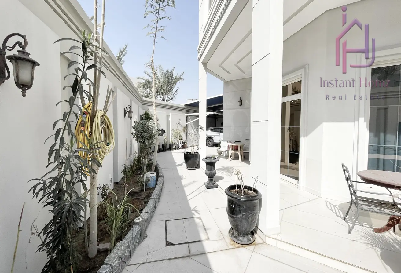 5BHK Corner Villa for Sale | Luxury Home in Tubli