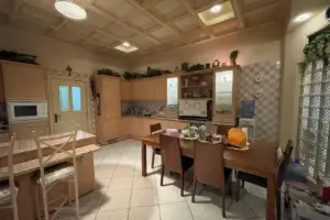 A spacious villa in a prime location in A’ali, situated on a corner plot with access from two roads, offering generous living spaces and a practical layout.