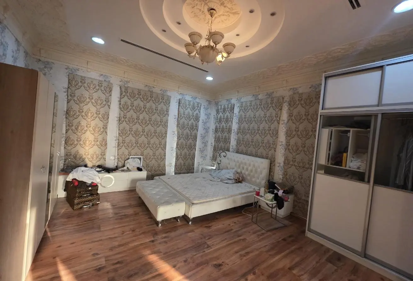 Luxury Classic-Style Villa for Sale in Saar/Shakhura – Exquisite Shakhura Real Estate Opportunity