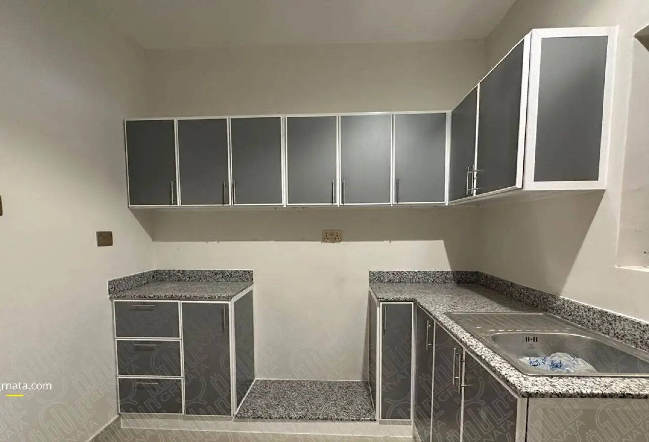 4-Bedroom Villa for Sale in Isa Town