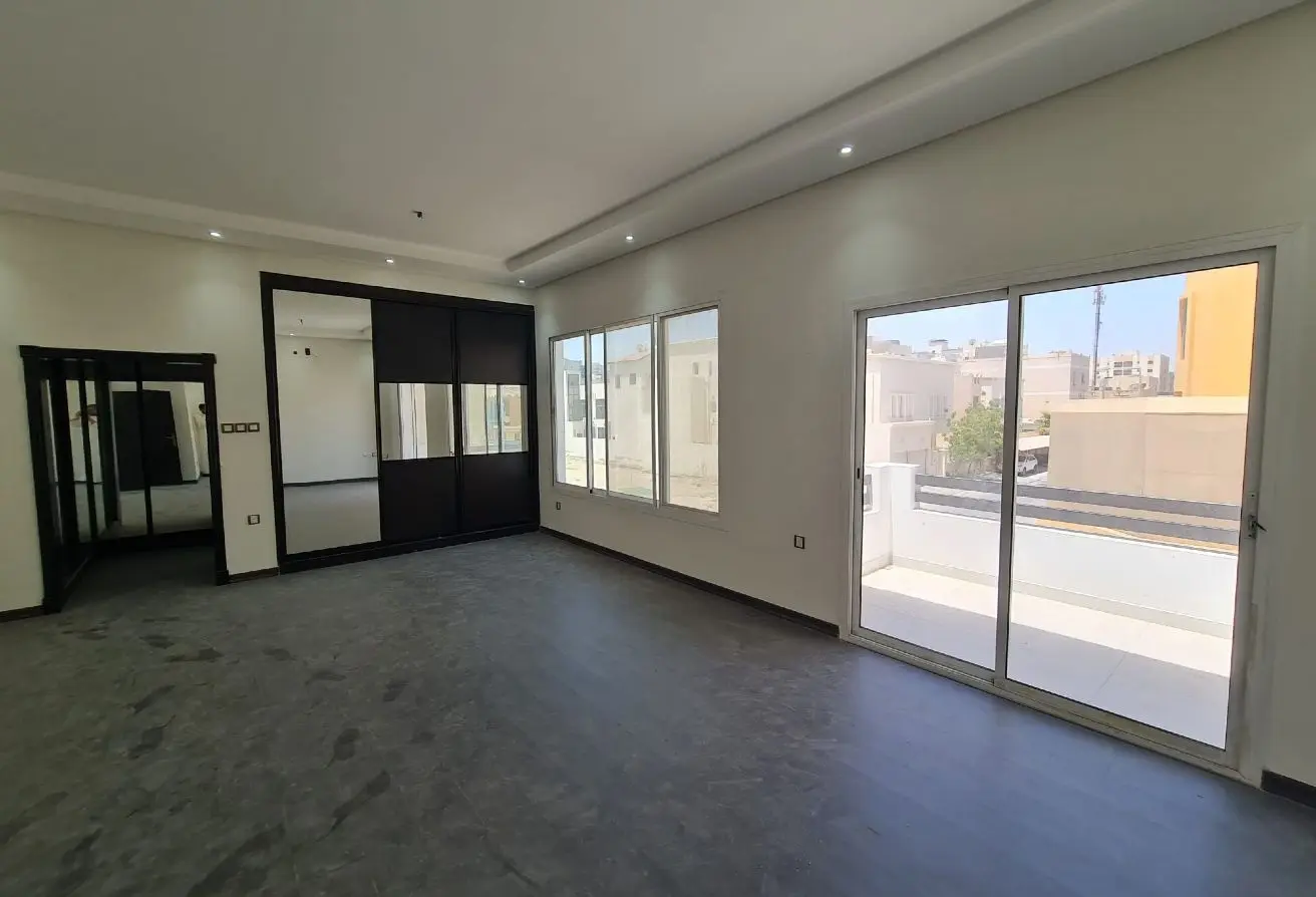 Villa for Sale – Al Hidd, Bahrain