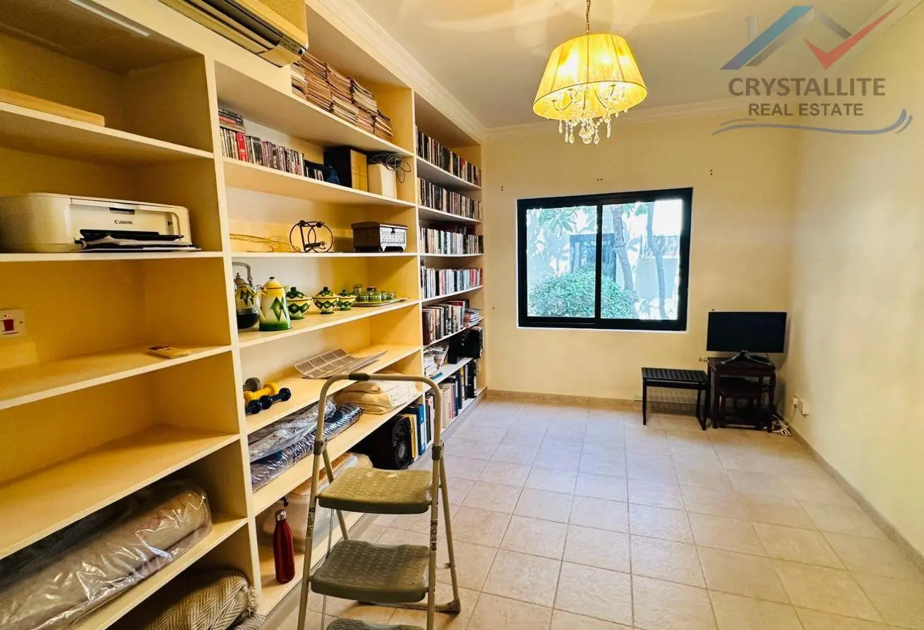 Double Plot Villas with Pool for Sale in Prime Saar Location